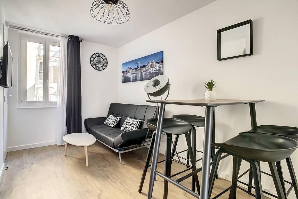 Côté Terrasse En Plein Cœur De Appartement *